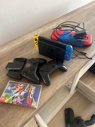 Nintendo Switch Edición Fortnite + juego + 2 mando