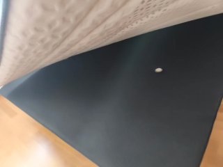 Base tapizada con patas para cama