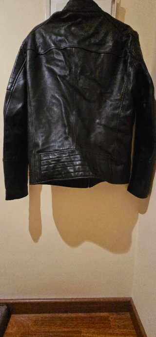 Chaqueta de cuero negra