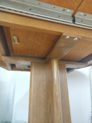 Mesa redonda extensible de madera