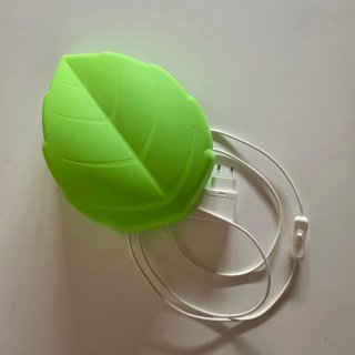 Lámpara infantil IKEA hoja verde UPPLYST