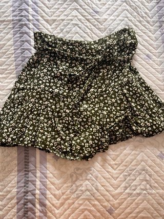 Falda-pantalón Zara floral verde talla S
