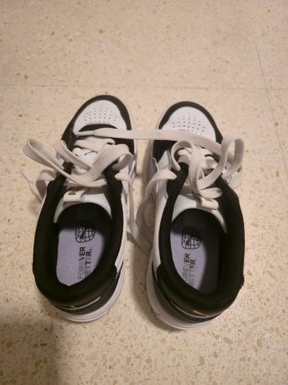 2 Zapatillas Puma Mujer Talla 36 diferente color