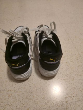2 Zapatillas Puma Mujer Talla 36 diferente color