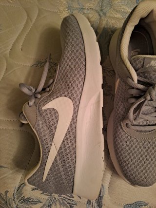 Zapatillas Nike Tanjun Talla 40 Gris