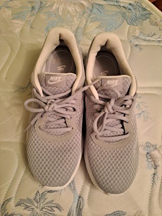 Zapatillas Nike Tanjun Talla 40 Gris