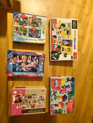 Lote 5 Puzzles Ravensburger, Trefi, Akros