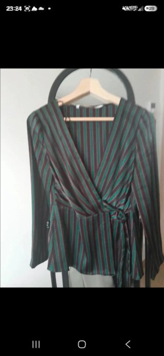 Camisa Zara Talla XS Rayas Verdes y Negras