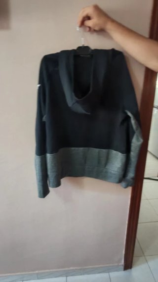 Sudadera Nike Negra y Gris