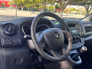 RENAULT trafic