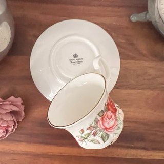 Taza y plato porcelana Royal Albert
