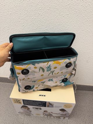 Asiento elevador y bolsa para bebé 2en1 a estrenar