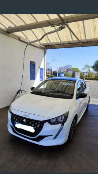 Peugeot 208 2022