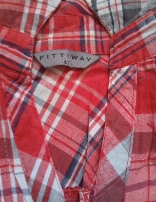 Camicia a quadri rossa e blu