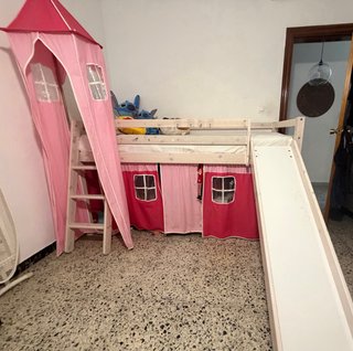 Cama alta infantil madera con tobogán