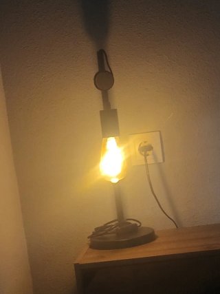 Lámpara mesa industrial madera y metal y bombilla