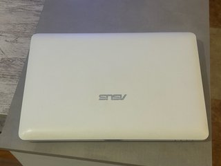 Portátil Asus Eee PC Blanco y Negro NEGOCIABLE