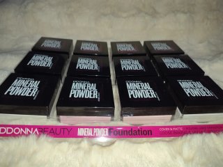 DDONNA Mineral Powder Foundation 16 Unidades