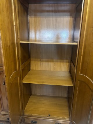 Armadio in rovere a 6 ante