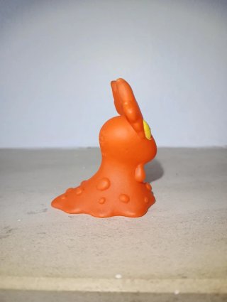 Pokémon finger puppet toy pokémon Slugma bandai