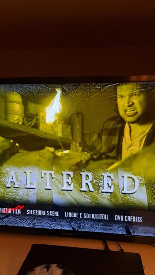 DVD Altered - Universal