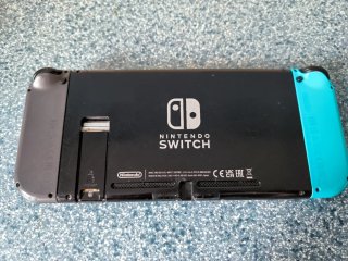 Nintendo Switch V2 + Joycons