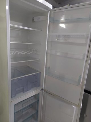 Nevera combi blanca