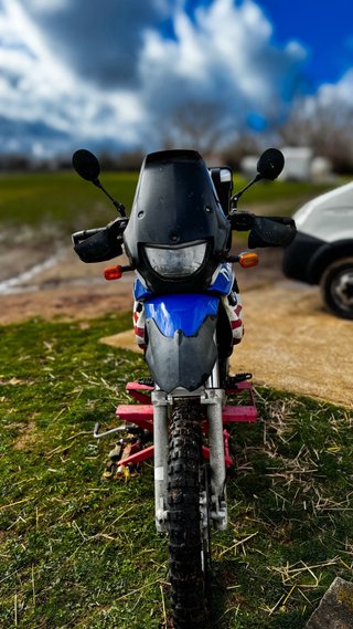 BMW F650GS Dakar Azul y Blanca