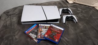 PS5 + 2 controller + 3 giochi