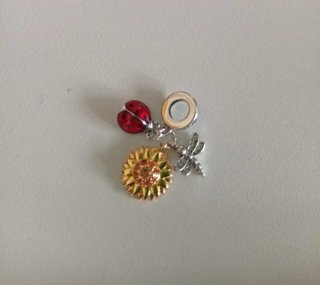 Charm colgante girasol, mariquita y libélula
