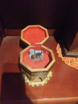 Caja de música decorativa