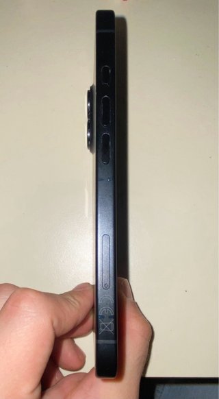 iPhone 16 Apple