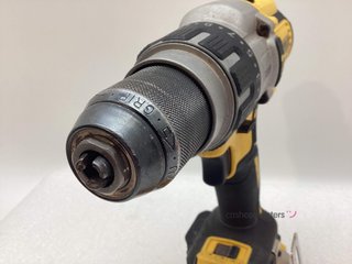 taladro a bateria dewalt dcd996