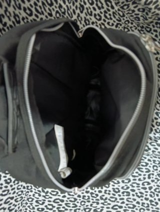 Mochila Totto Negra Clásica