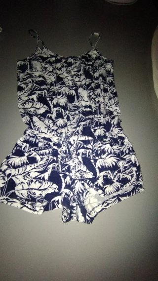 Mono corto H&M Talla XS Estampado Palmeras