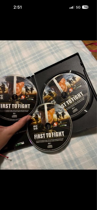 Juego PC First to Fight CD-ROM