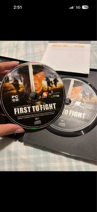 Juego PC First to Fight CD-ROM