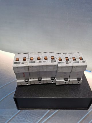 Lote 5 Interruttori Automatici Magnetotermici, MEDEX, LSC-10A