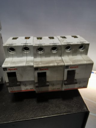 Lote 5 Interruttori Automatici Magnetotermici, MEDEX, LSC-16A