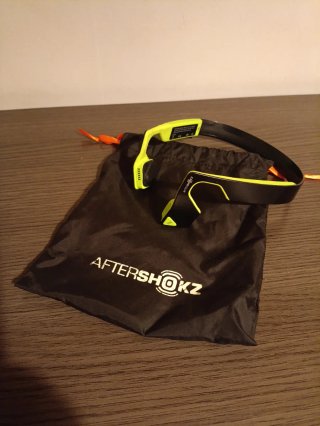 Auriculares Aftershokz Óseos Negro/Amarillo