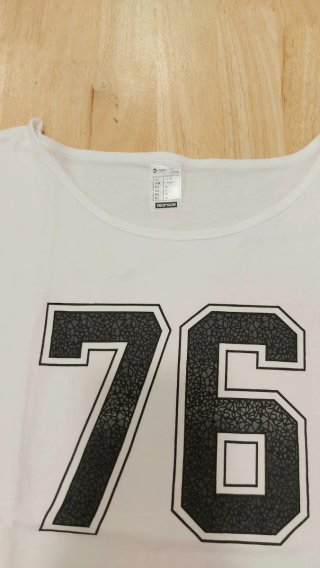 Camiseta Blanca Decathlon Número 76