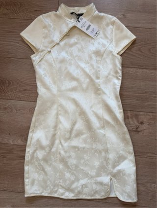 Vestido estilo asiático beige