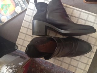 Botines negros de cuero