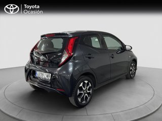 Toyota Aygo 1.0 70 x-play