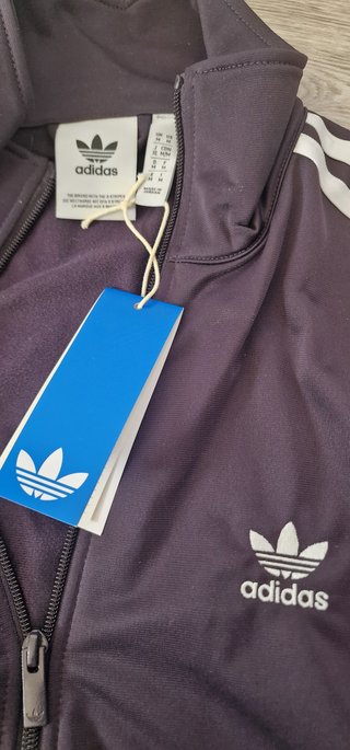 CHAQUETA ADIDAS CON ETIQUETA NUEVA