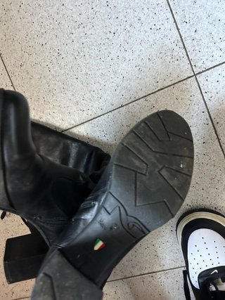 Stuvali Stivali neri con lacci
