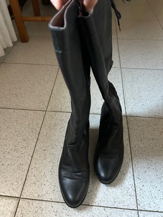 Stuvali Stivali neri con lacci
