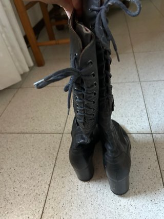 Stuvali Stivali neri con lacci