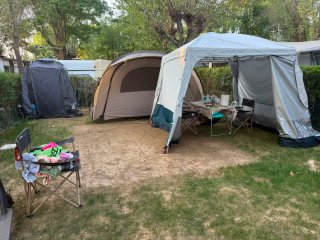 Tienda de campaña familiar grande. Quechua t6.2