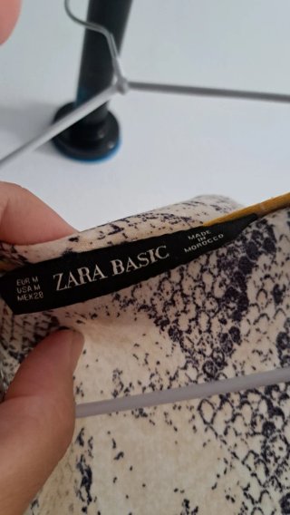 Camisa Zara Talla M Estampado Serpiente